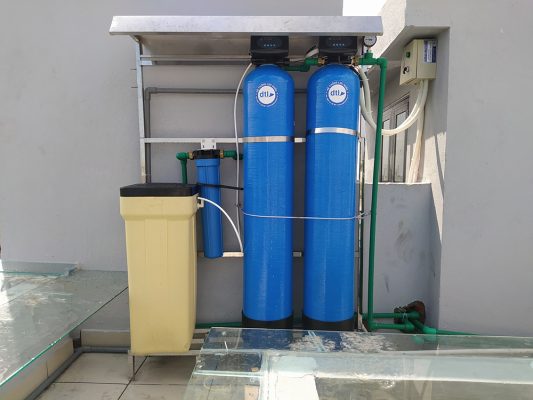 hệ thống xử dụng vật liệu lọc nước trong cột composite