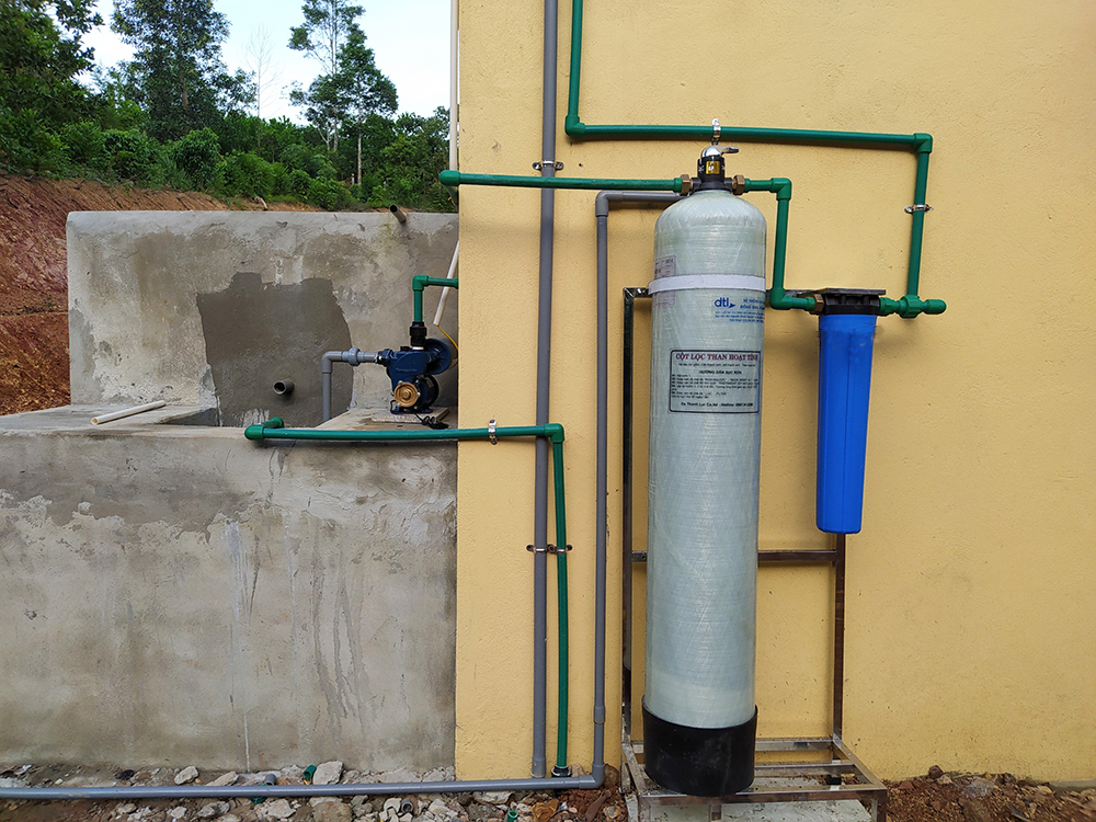 Hệ thống máy lọc nước đầu nguồn 1 cột composite