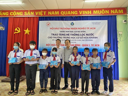 Bàn giao máy lọc nước trường học tại Cái Bè