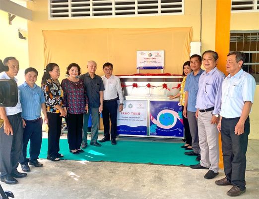 Bàn giao 14 máy lọc nước uống tại vòi cho trường học tại Châu Thành, Sóc Trăng