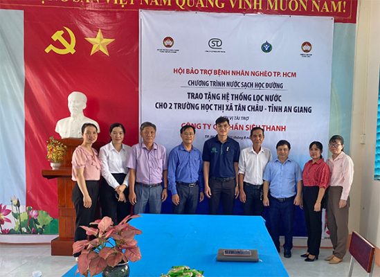 Trao tặng hệ thống máy lọc nước uống trường học tại Thị Xã Tân Châu, An Giang